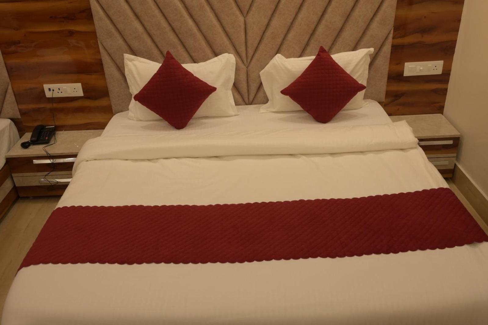 Hotel Udit Inn Rudraprayag Ngoại thất bức ảnh