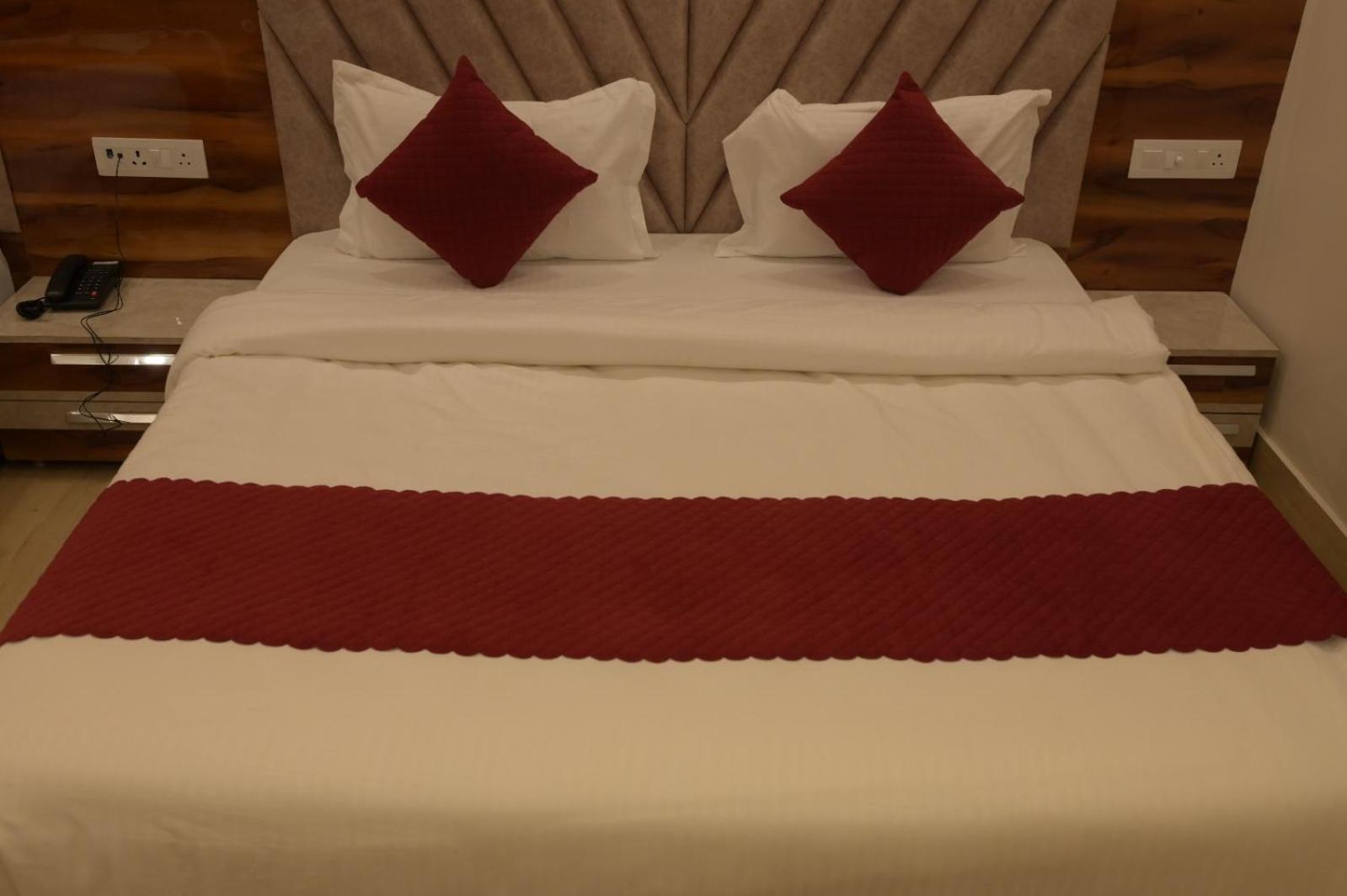 Hotel Udit Inn Rudraprayag Ngoại thất bức ảnh
