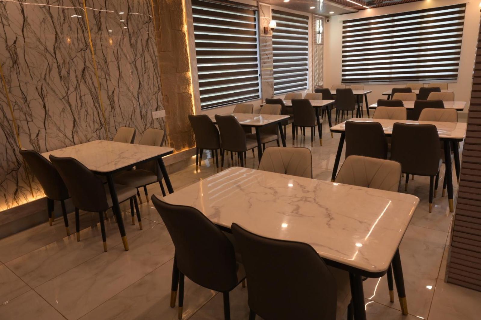 Hotel Udit Inn Rudraprayag Ngoại thất bức ảnh