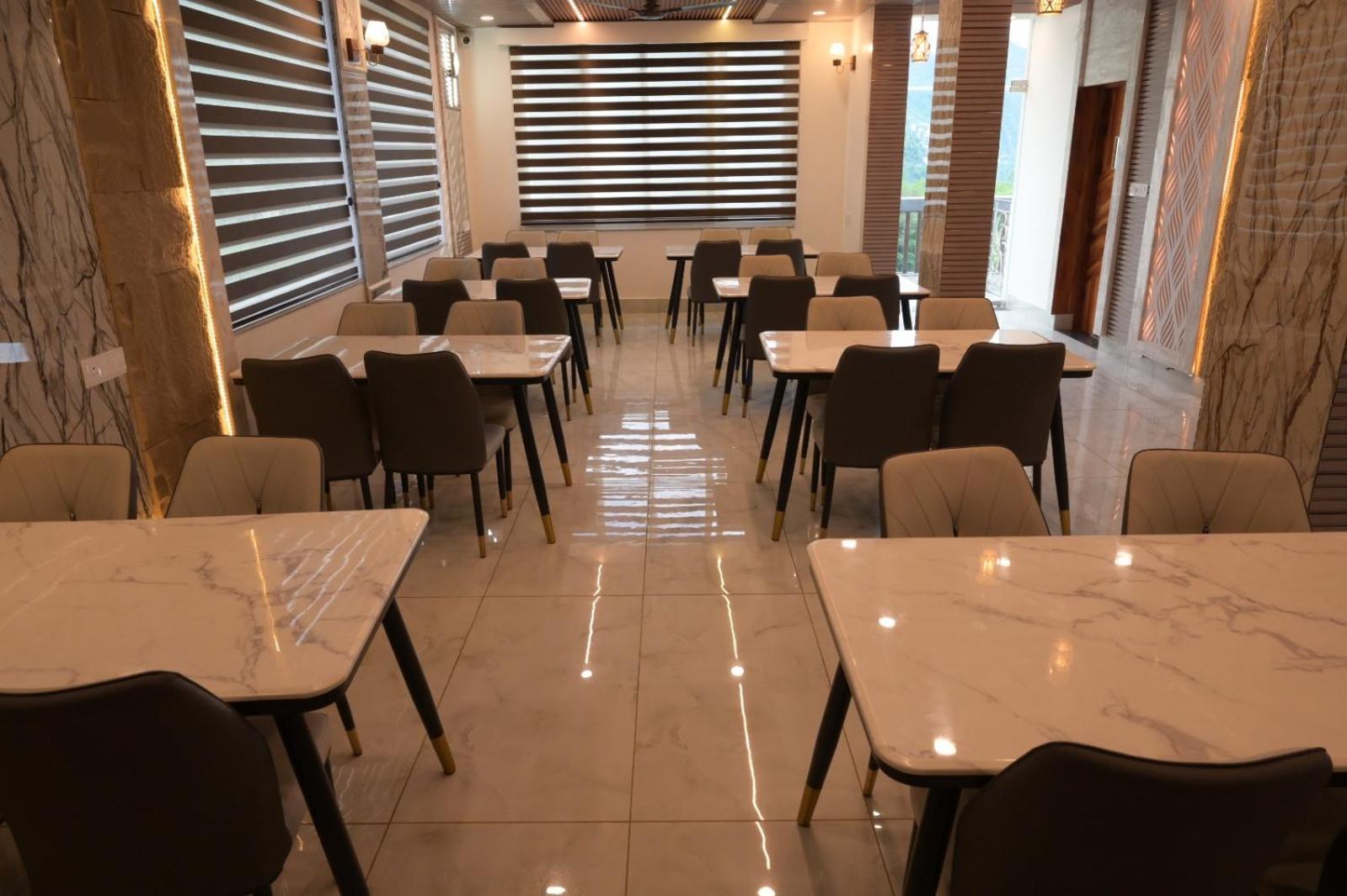 Hotel Udit Inn Rudraprayag Ngoại thất bức ảnh