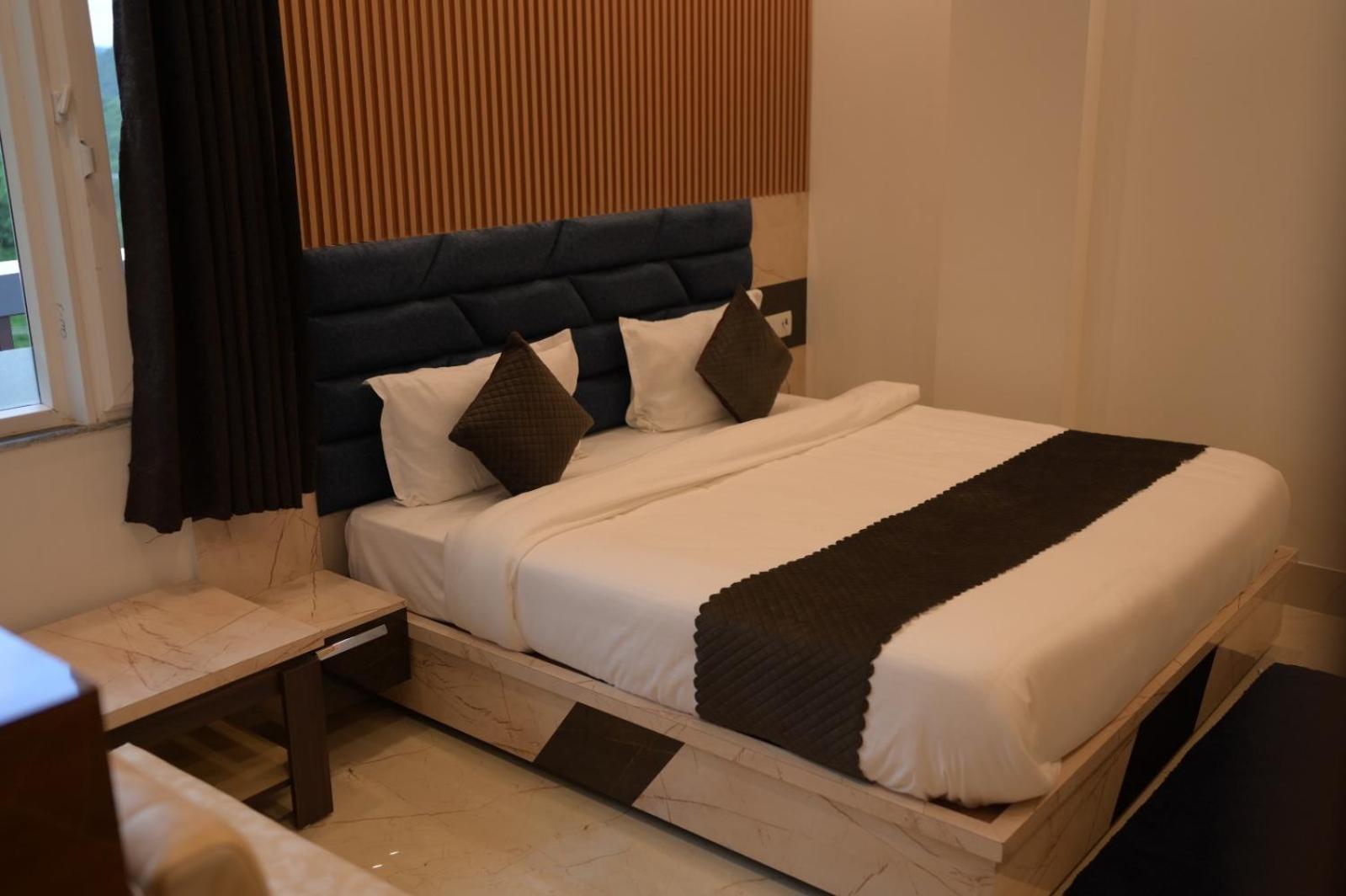 Hotel Udit Inn Rudraprayag Ngoại thất bức ảnh