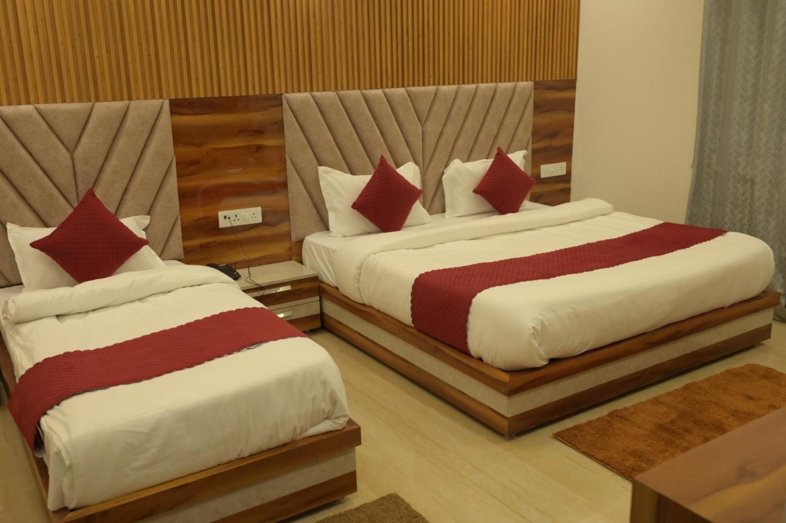 Hotel Udit Inn Rudraprayag Ngoại thất bức ảnh